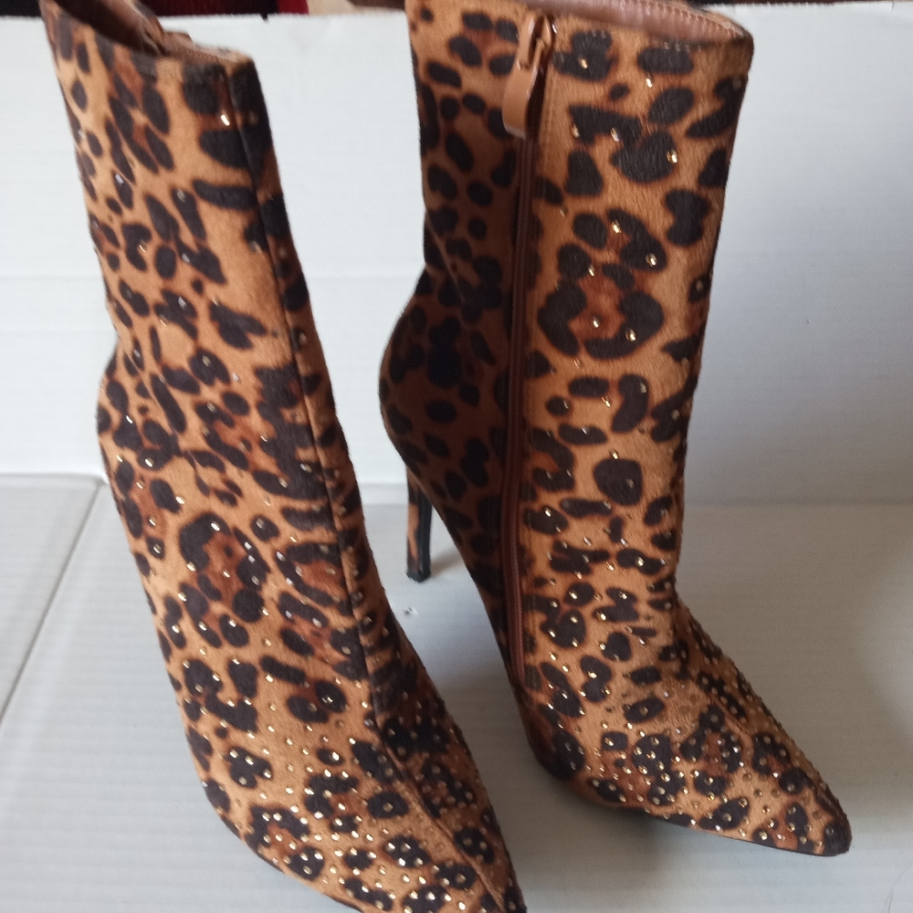 Leopard heels